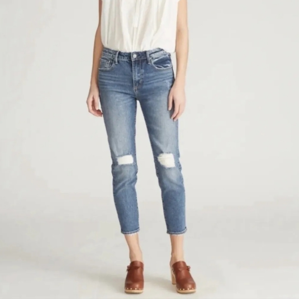 Driftwood Giselle FIJI Girlfriend Distressed Cropped Jeans